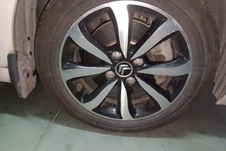 Used Citroen C4 Sega 2016 1.6L Automatic Luxury Model
