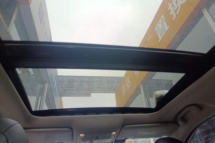 Used Nissan X-Trail 2023 Classic 2.0L Two-Wheel Drive Smart Connect Premium Edition