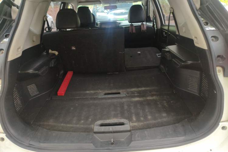 Used Nissan X-Trail 2017 2.0L CVT Comfort Edition 2WD Trunk