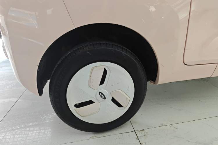 Used Chery QQ Ice Cream 2022 170km Sundae Phosphate Lithium-Ion
