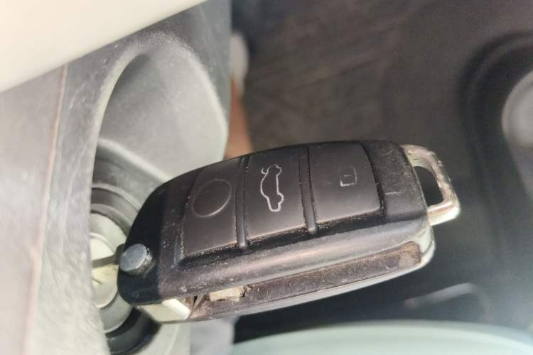 Used Chery New Energy QQ Ice Cream 2022 170km Sundae Phosphate Lithium-Ion
