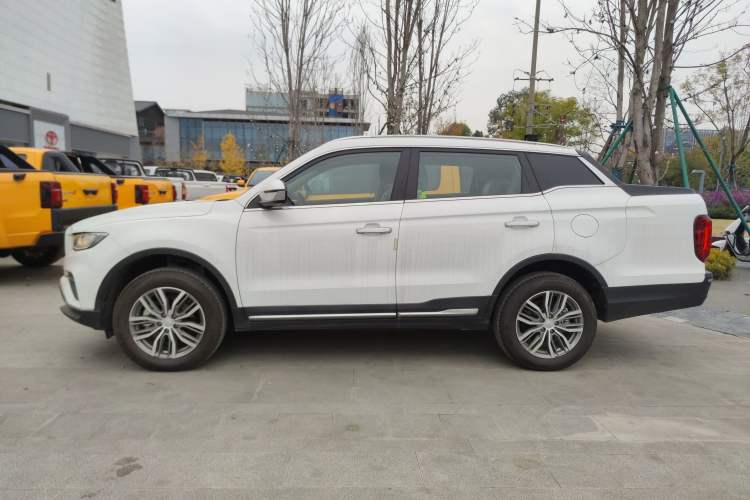 Used Farizon FX 2021 1.8T Smart Connect 5-Seater