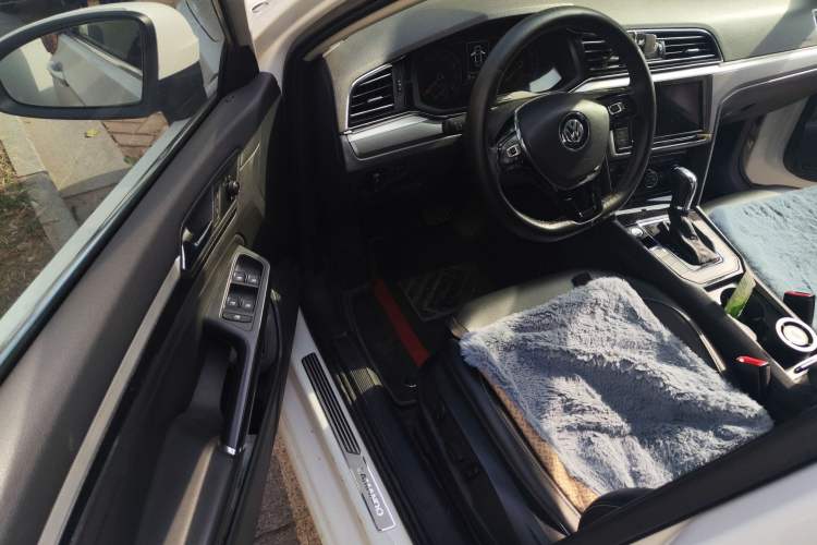 Used Volkswagen Lamando 2019 280TSI DSG Comfort Edition China VI standard Driver Seat