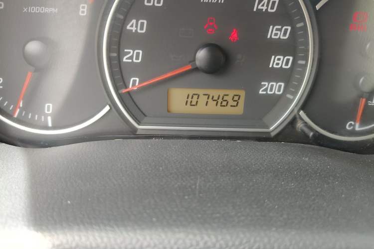 Used Suzuki Swift 2013 1.3L Manual Value Edition