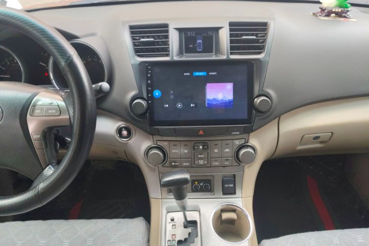 Used Toyota Highlander 2011 2.7L Two-Wheel Drive 7-Seater Luxury Edition Audio And AC Panel