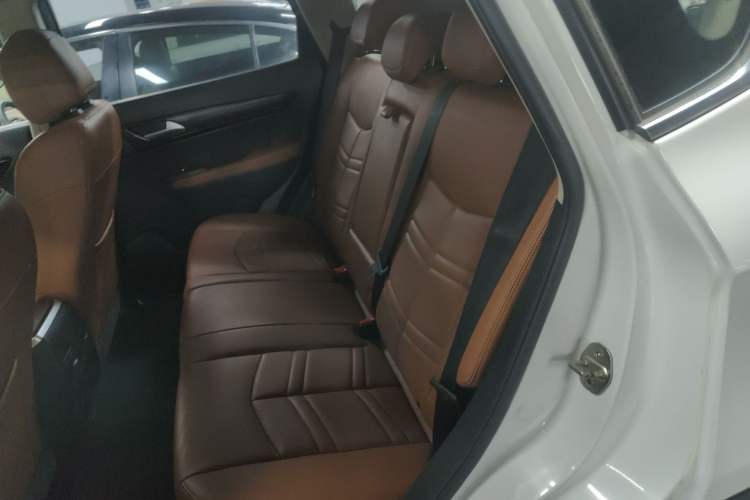 Used Dongfeng Fengdu MX5 2016 1.4T Manual Luxury Edition