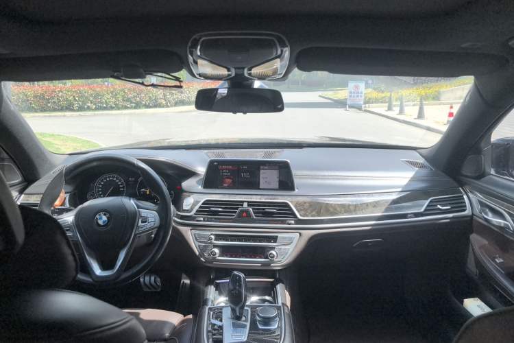 Used BMW 7 Series 2018 730Li Luxury Model Excellence Package Center Console