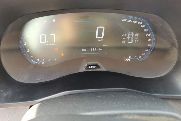 Used Wuling Hongguang S3 2018 1.5T Manual Luxury Model China V Standard Odometer Close Up