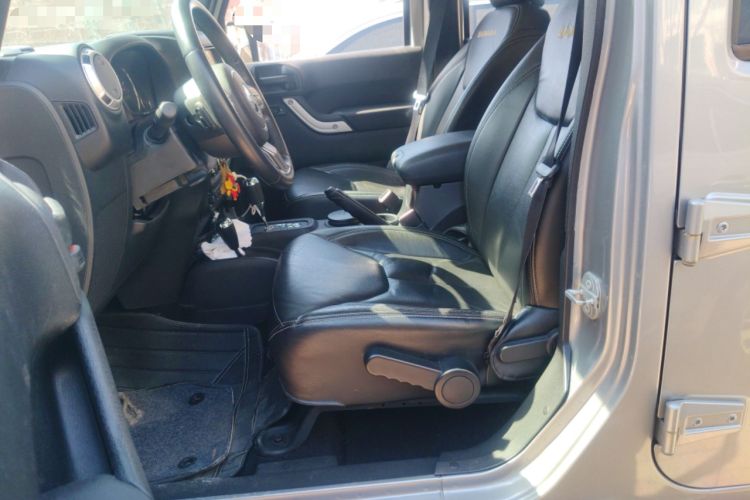 Used Jeep Wrangler 2015 3.0L Sahara Four-Door Comfort Edition