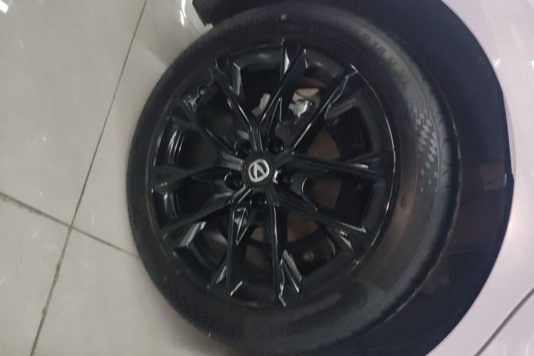 Used Changan UNI-V 2024 1.5T Prestige Edition

