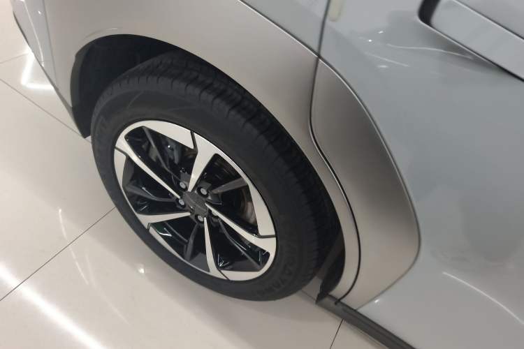 Used AION Y 2023 Plus 610 Smart Edition Ternary Lithium
