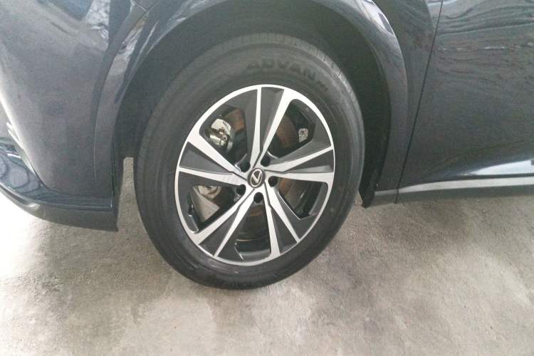 Used Lexus RX 2023 350h Two-Wheel Drive Enjoyment Version
