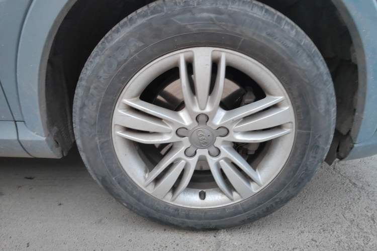 Used Audi Q3 2015 30 TFSI Comfort Model
