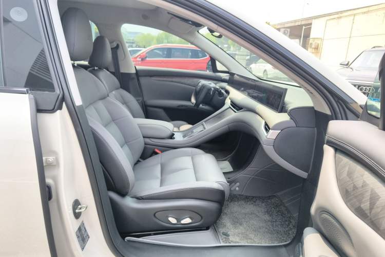 Used IM LS6 2023 Max Long-Range Version
