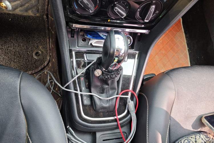 Used Volkswagen Bora 2018 1.5L Automatic Comfort Model Gear Lever