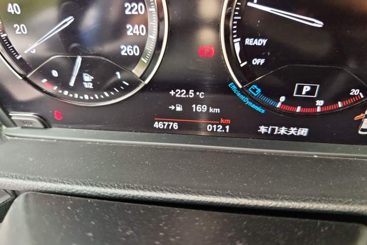 Used BMW 1 Series 2019 118i Fashion Model Odometer Close Up