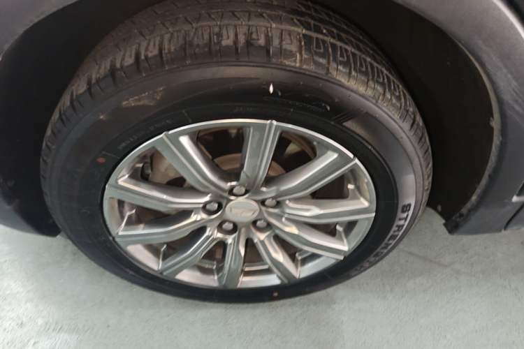 Used Cadillac XT4 2020 28T Two-Wheel-Drive Leading Version
