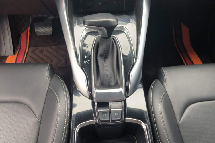 Used SAIC MAXUS G50 2019 1.5T Automatic Luxury Edition China VI Standard
