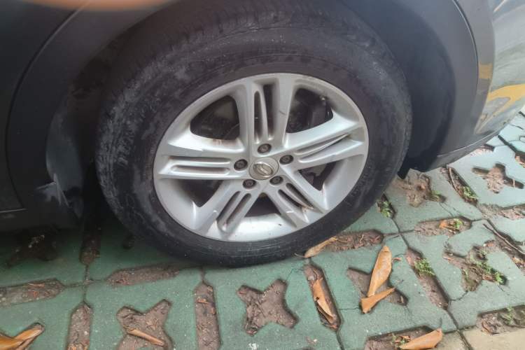 Used GAC Trumpchi GS5 2012 2.0L Automatic Two-Wheel Drive Anniversary Edition