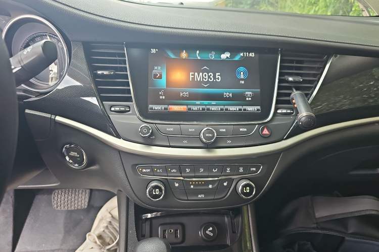 Used Buick Verano 2019 Sedan 20T Dual-Clutch Luxury Model
