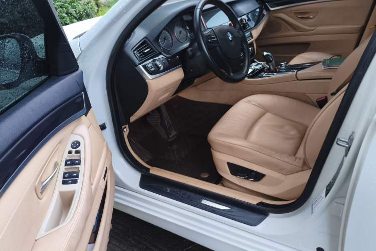 Used BMW 5 Series 2013 520Li Elegant Edition
