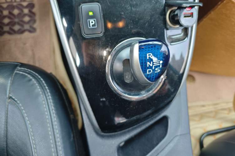 Used Toyota Corolla 2016 Dual-Engine 1.8L E-CVT Elite Edition