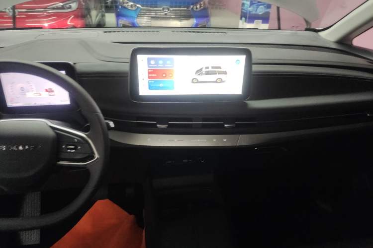 Used SAIC MAXUS Dajia 9 2024 Standard Range Executive 7-Seater Version
