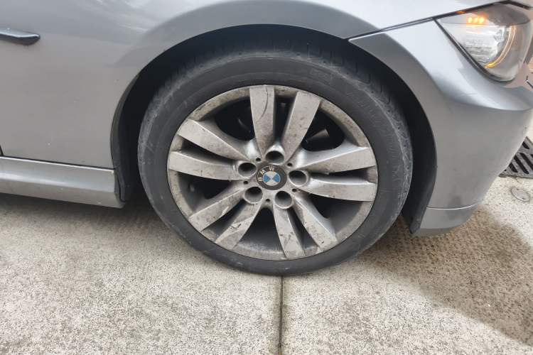 Used BMW 3 Series 2010 320i Luxury Model
