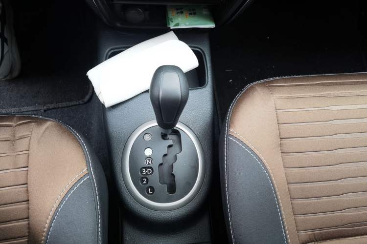 Used Suzuki SX4 2016 1.6L Automatic Classic Edition Gear Lever