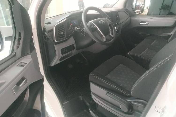 Used SAIC MAXUS Xintu V80 2025 PRO Aoyuntong 2.0T Manual Long Wheelbase Mid-Height 6/7/8/9-Seater

