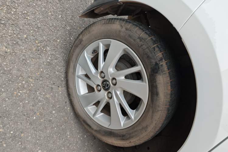 Used Toyota YARiS L Zhi Xuan 2016 Revised Version 1.5G CVT with Dynamic Sunroof Right Rear Wheel Hub