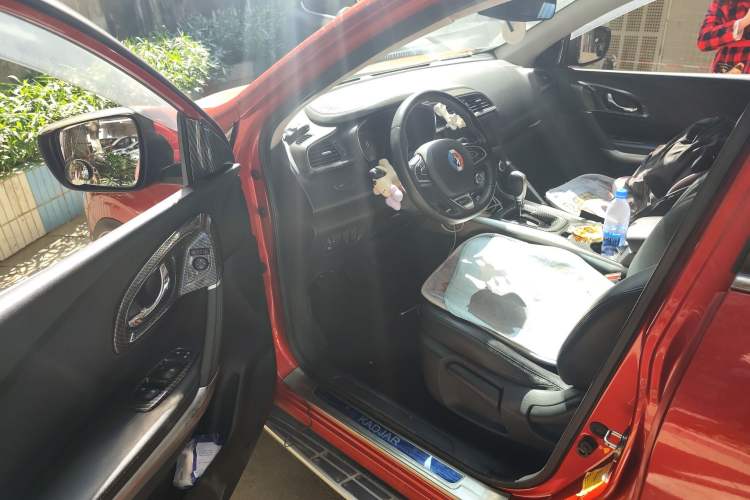 Used Renault Kadjar 2017 2.0L Two-Wheel-Drive Leading Edition
