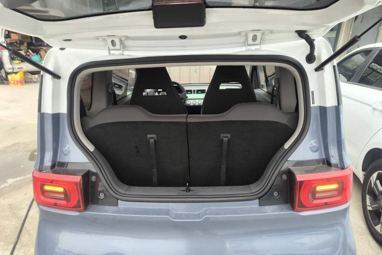 Used Wuling Hongguang MINIEV 2021 Macaron Fashion Edition Lithium-Ion Battery Trunk