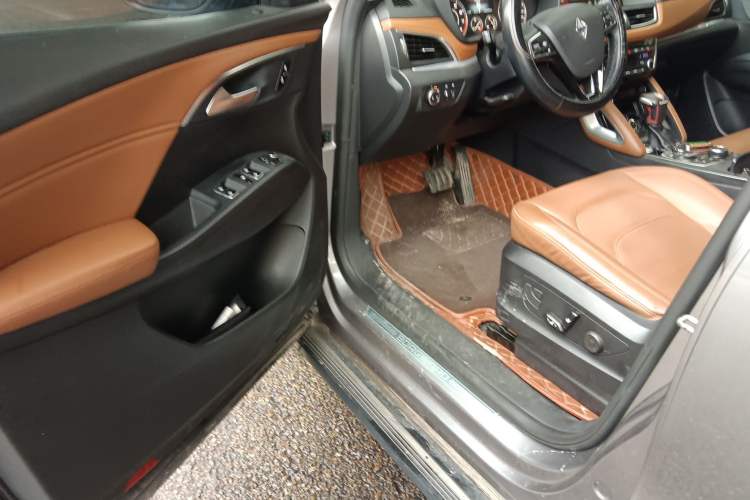 Used BORGWARD BX7 2016 28T 2WD Luxury Edition 7-seater
