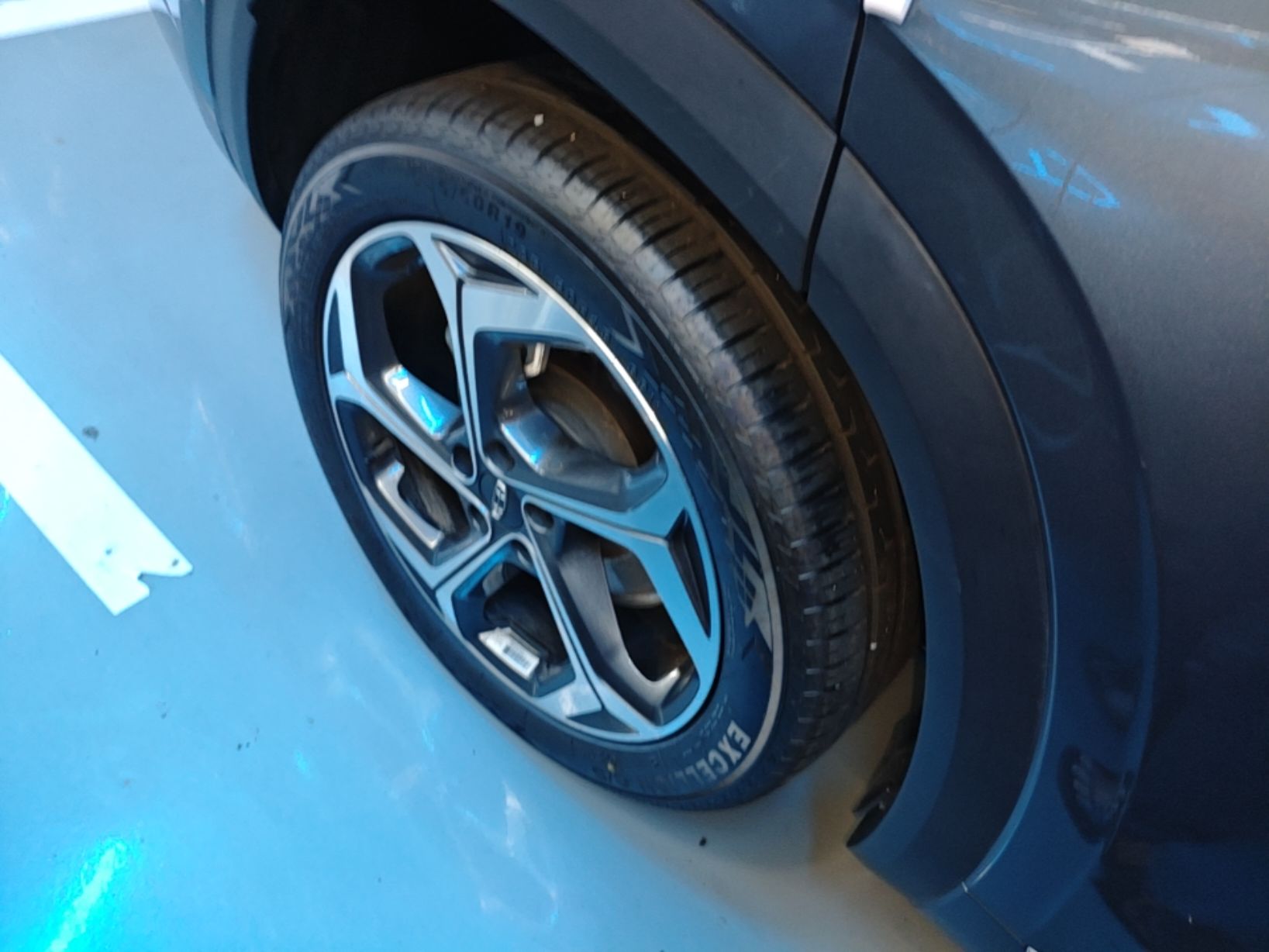 Geely Auto Monjaro L 2024 2.0TD DCT EVO Two-Wheel Drive Long-Range Version — снимка 11