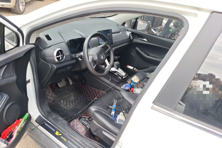 Used BYD Yuan New Energy 2019 EV360 Smart Connect Enjoyment Model Interior 3