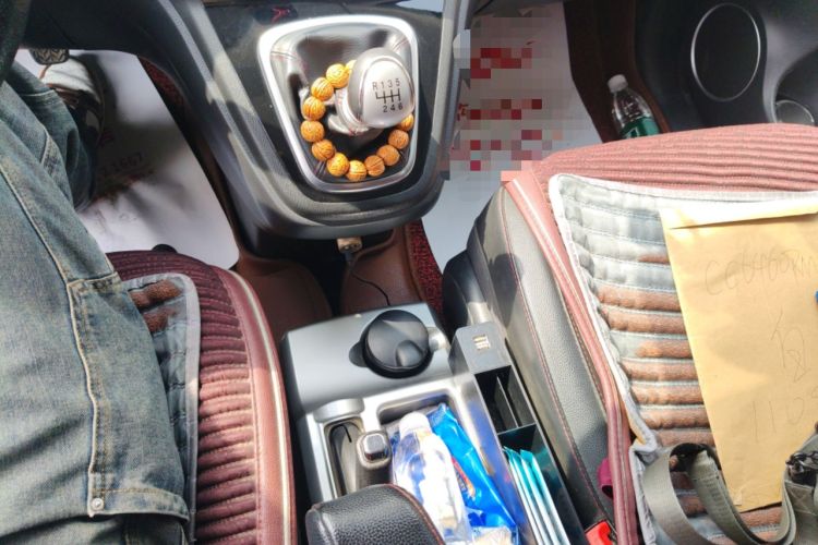 Used Haval H6 2014 Upgraded Model 2.0T Diesel Manual 4x4 Elite Version Gear Lever