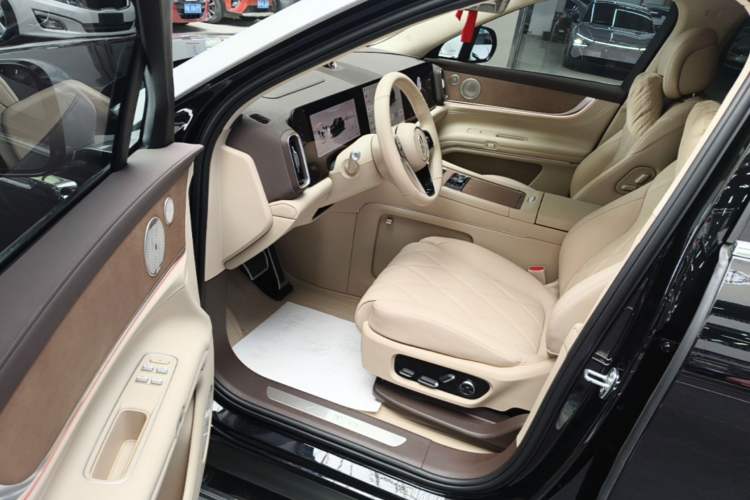 Used Hima AITO M9 2025 Pure Electric Ultra Version 100 kWh 6-Seater Model Driver Seat