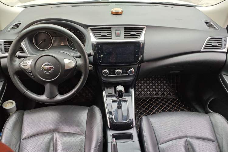 Used Nissan Sylphy 2019 1.6XV CVT Smart Connect Luxury Edition China V Standard Center Console
