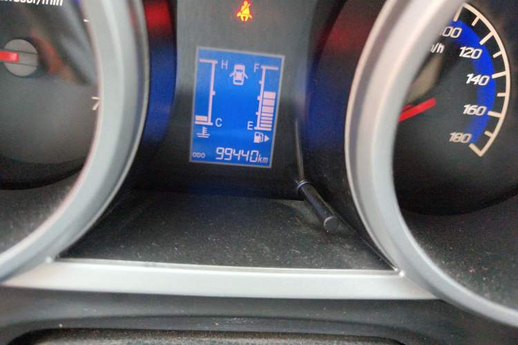 Used CHANGAN KAICHENG Ounuo S 2014 1.5L Elite Model Odometer Close Up