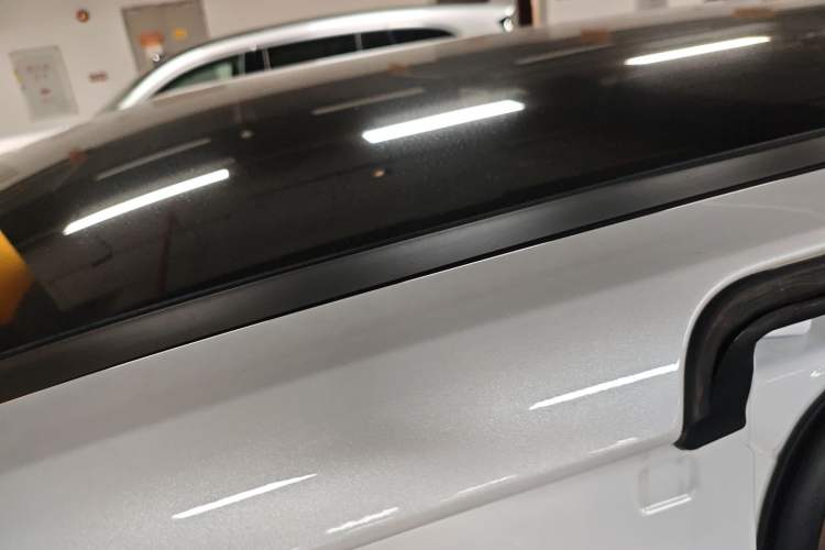 Used XPeng X9 2025 740 Ultra-Long Range Max Roof