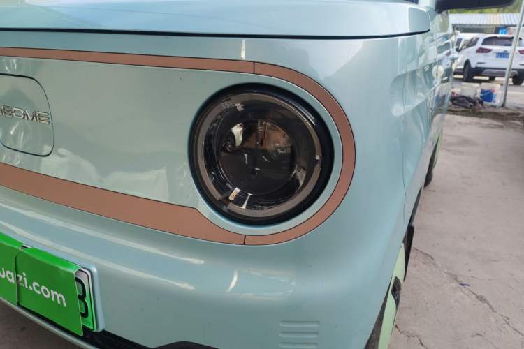 Used Geely Galaxy Panda 2024 Panda Mini 200km Endurance Bear Left Front Headlight