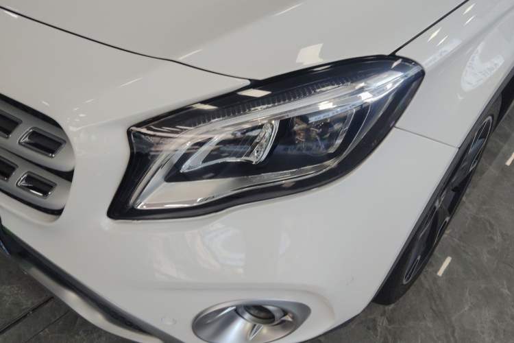 Used Mercedes-Benz GLA 2017 GLA 220 4MATIC Fashion Model
