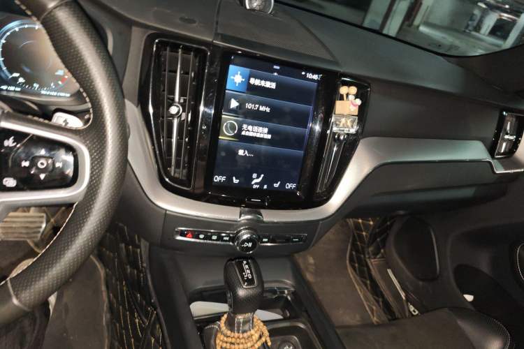 Used Volvo XC60 2019 T5 4x4 Zhiyuan Sport Edition China V Standard Audio And AC Panel