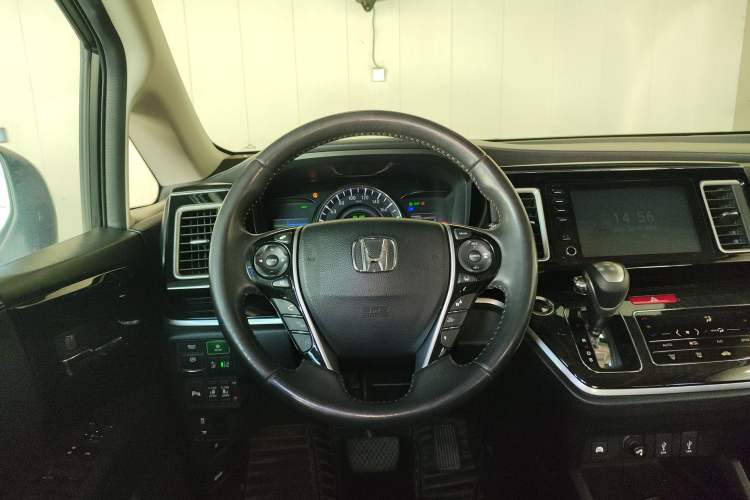 Used Honda Elysion 2019 2.0L Hybrid Luxury Edition Steering Wheel
