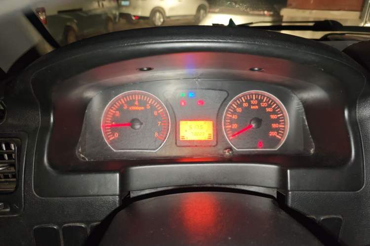 Used FORTHING Lingzhi 2016 M3L 1.6L 7-Seater Comfort Model
