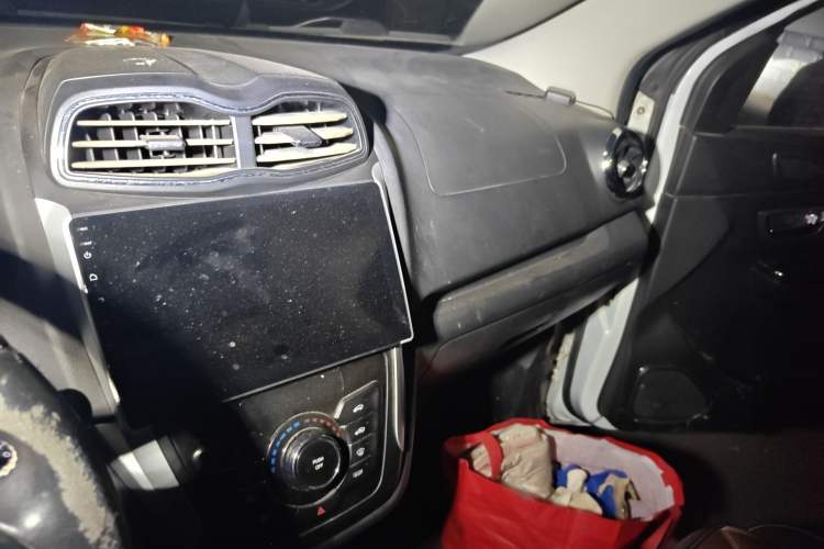 Used SWM X3 2017 1.5T Manual Fashion Model