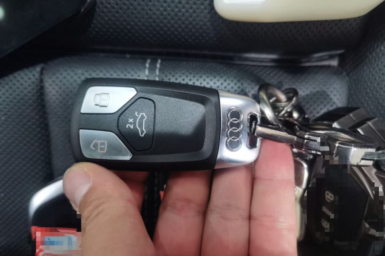 Used Audi A4L 2022 40 TFSI Fashion Dynamic Model Vehicle Key