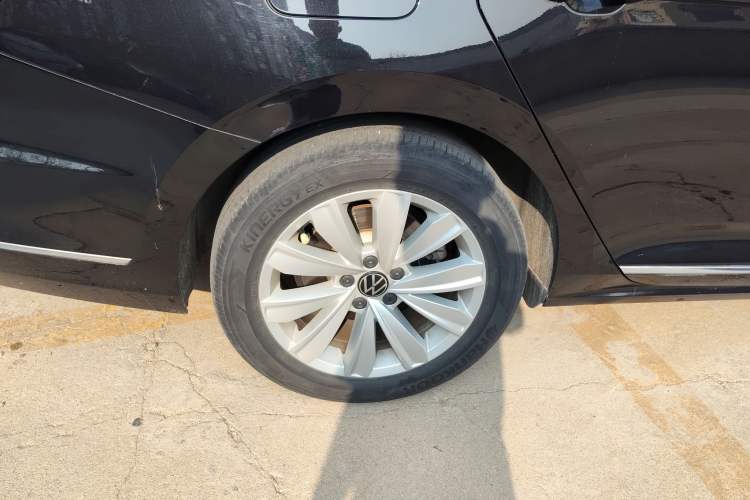 Used Volkswagen Passat 2020 Facelift 330TSI Elite Edition China VI Standard
