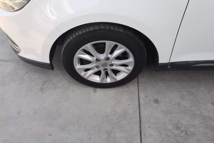 Used Baojun 730 2016 1.5L Manual Comfort Version 7 Seats China V Emission Standard Exterior 4